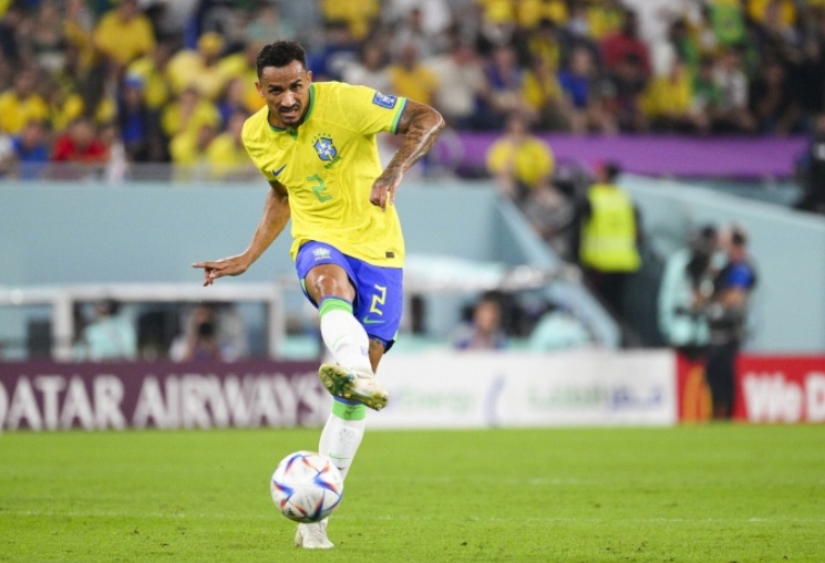 巴西队长达尼洛对美洲杯球场表示不满，吐槽球场尺寸过大损害比赛