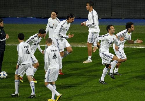 皇马欧冠征途：荣耀与荆棘交织的逐梦之旅